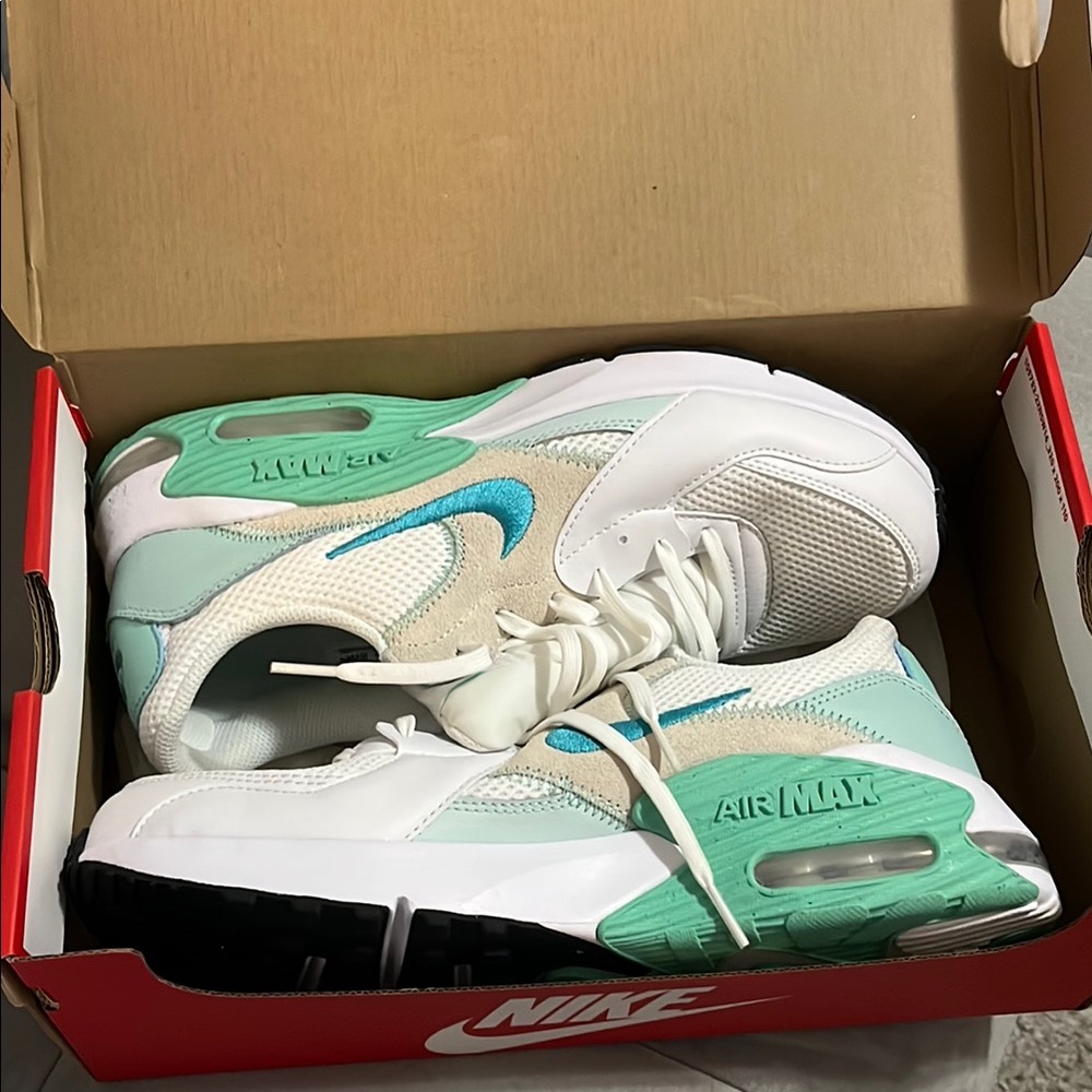 Nike Air Max White and Mint Sneakers